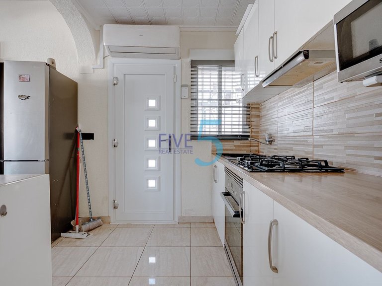 Villa for Sale in Alicante, Valencia 7