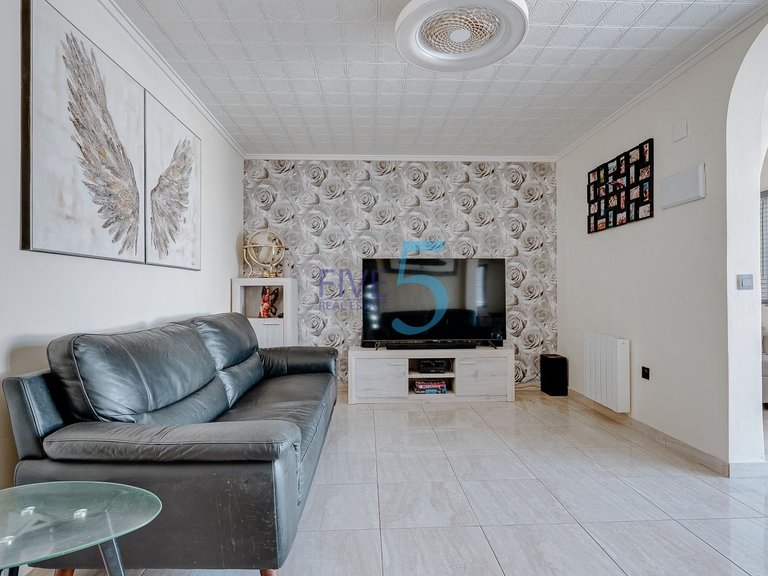 Villa for Sale in Alicante, Valencia 2
