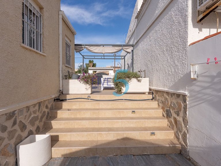 Villa for Sale in Alicante, Valencia 20