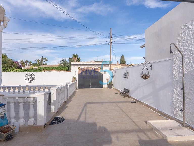 Villa for Sale in Alicante, Valencia 17