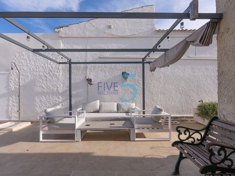Villa for Sale in Alicante, Valencia 16