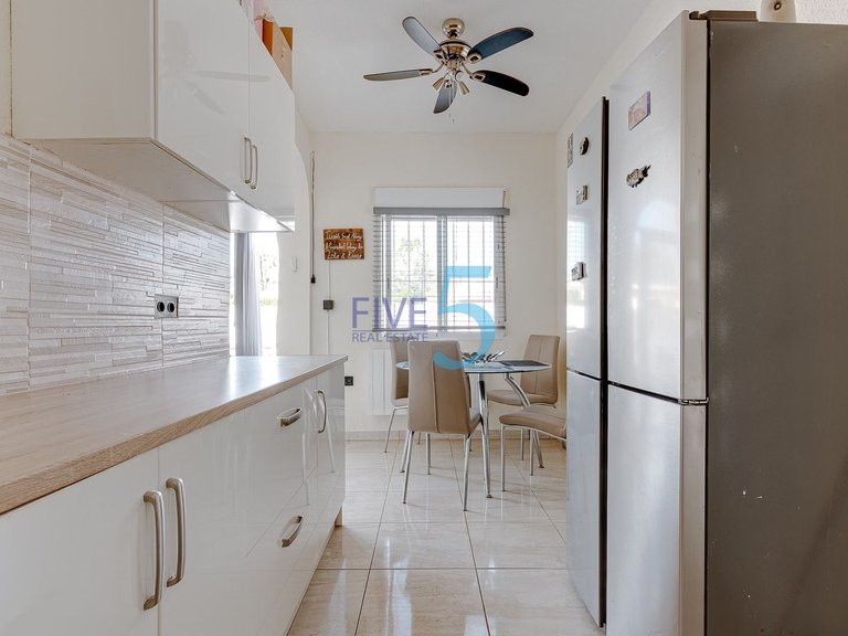 Villa for Sale in Alicante, Valencia 5