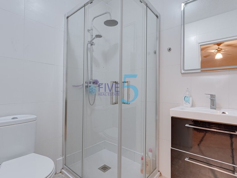 Villa for Sale in Alicante, Valencia 18