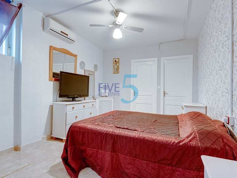 Villa for Sale in Alicante, Valencia 16