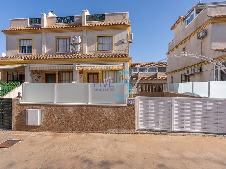 Villa for Sale in Alicante, Valencia 2