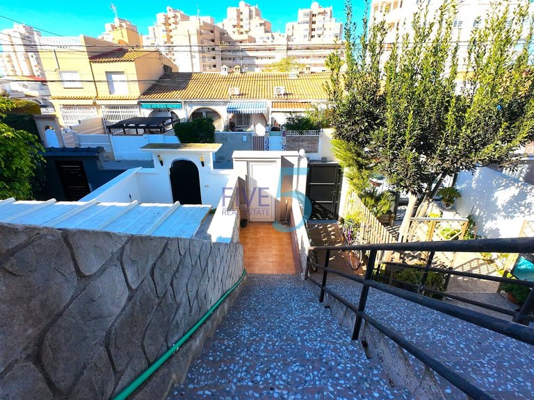 Apartment for Sale in Alicante, Valencia 1