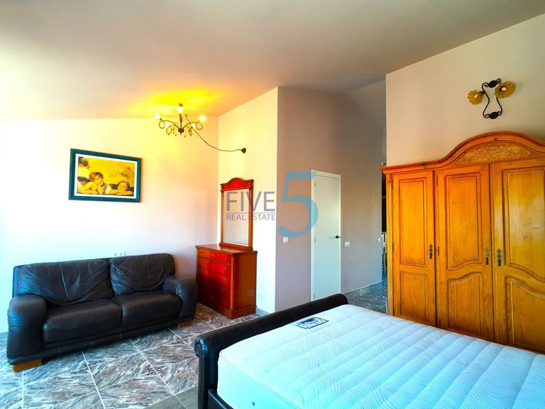 Apartment for Sale in Alicante, Valencia 12