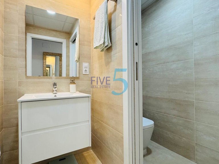 Apartment for Sale in Alicante, Valencia 17