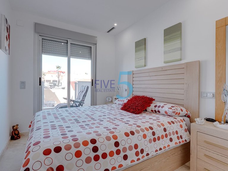 Apartment for Sale in Alicante, Valencia 11