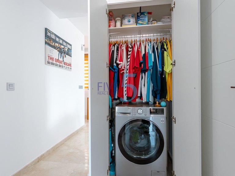 Apartment for Sale in Alicante, Valencia 18