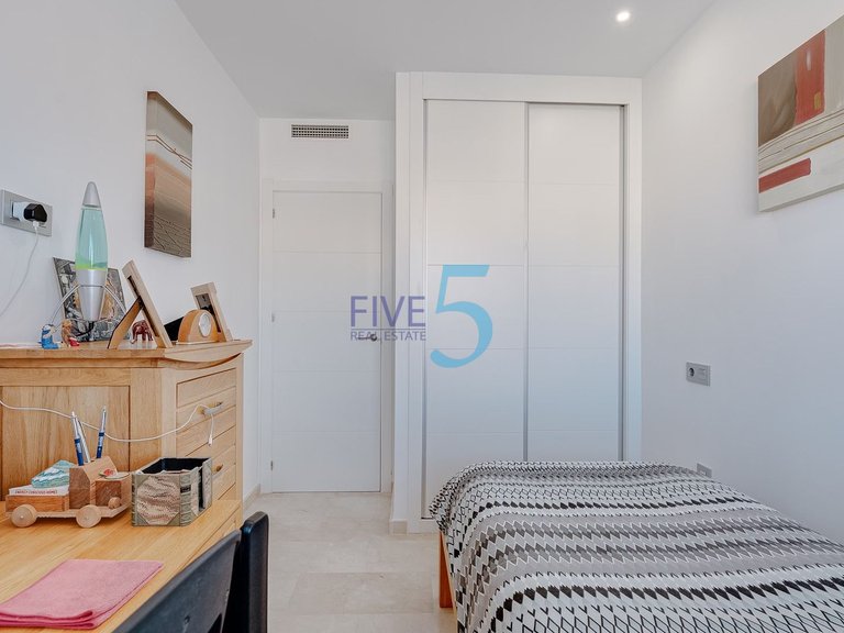 Apartment for Sale in Alicante, Valencia 15
