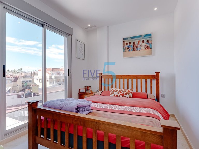 Apartment for Sale in Alicante, Valencia 7
