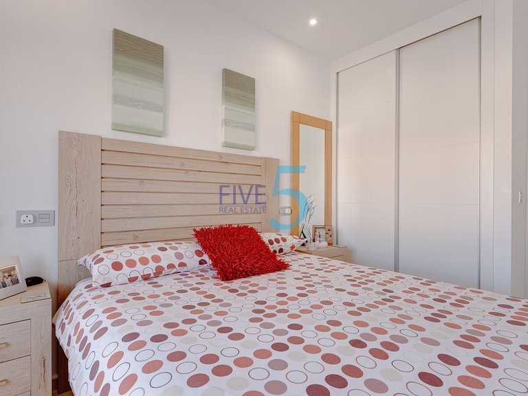 Apartment for Sale in Alicante, Valencia 12