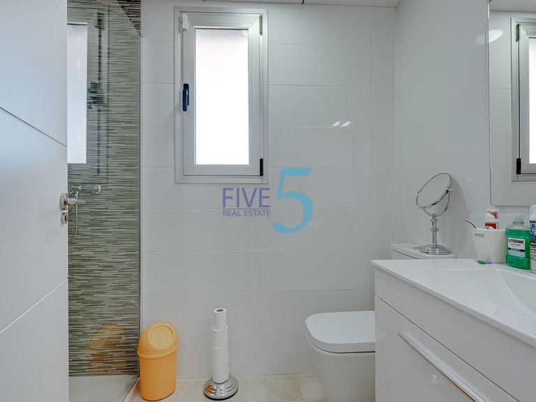 Apartment for Sale in Alicante, Valencia 9