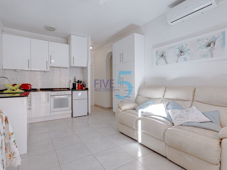 Apartment for Sale in Alicante, Valencia 5