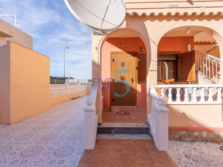Apartment for Sale in Alicante, Valencia 4