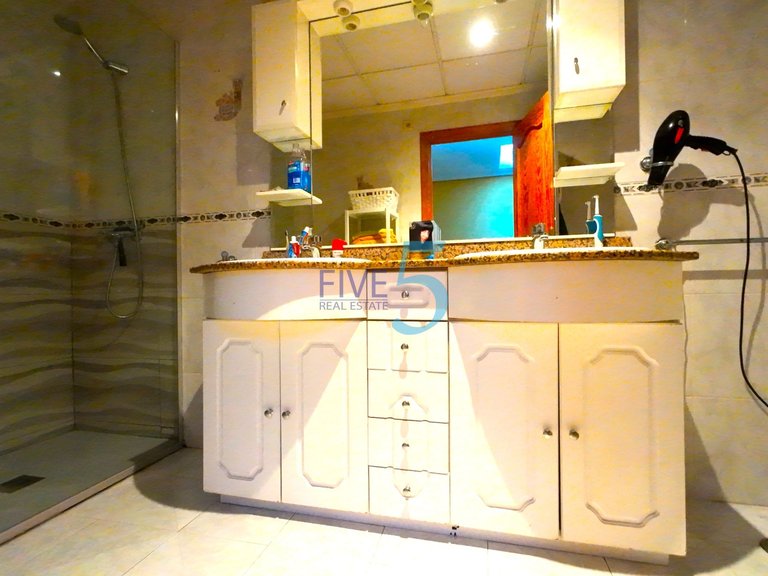 Villa for Sale in Alicante, Valencia 15
