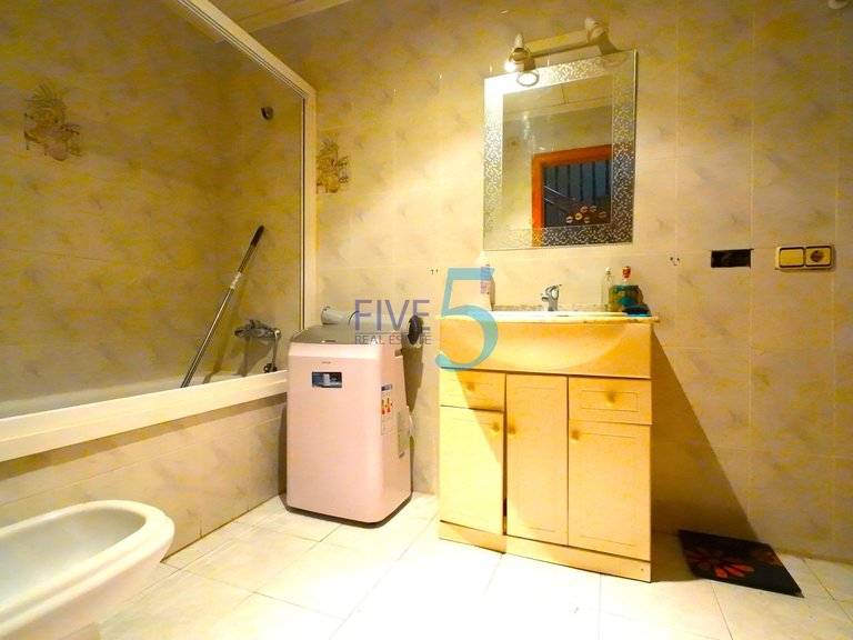Villa for Sale in Alicante, Valencia 16