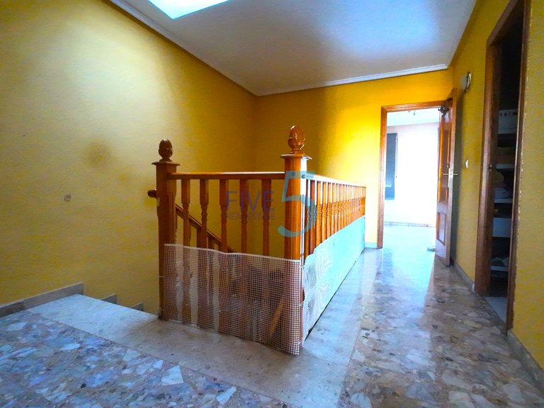 Villa for Sale in Alicante, Valencia 22