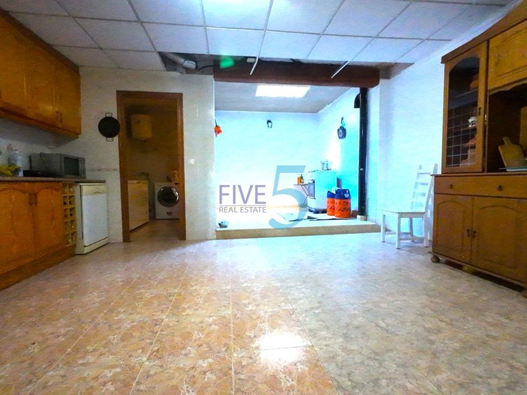 Villa for Sale in Alicante, Valencia 11