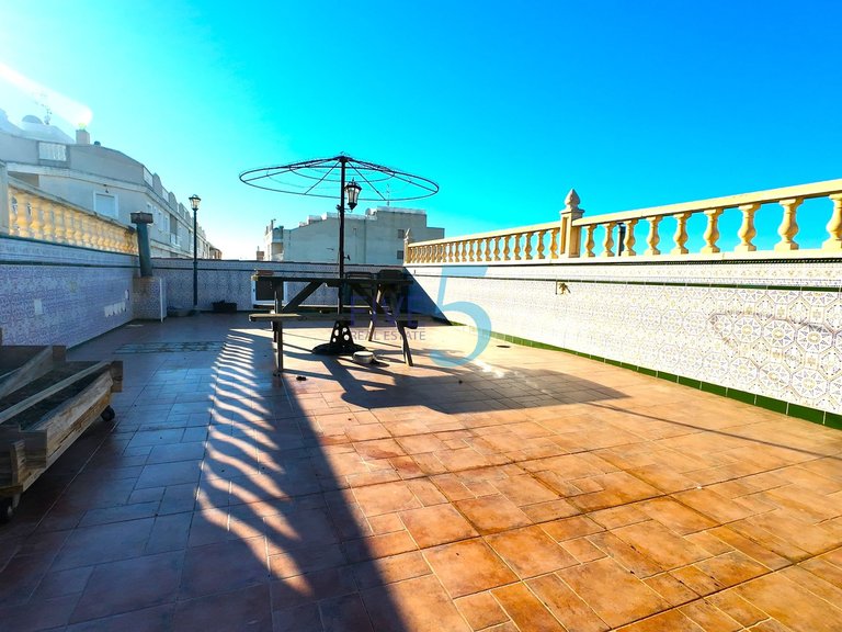 Villa for Sale in Alicante, Valencia 4