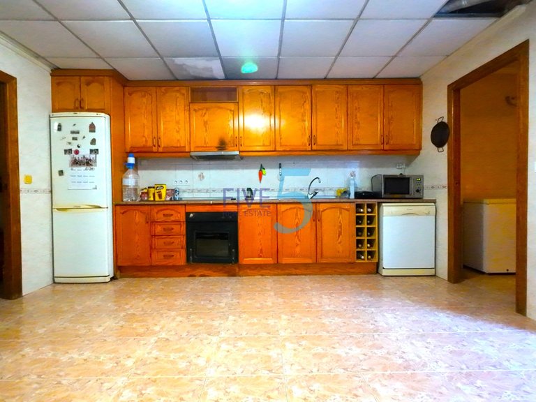Villa for Sale in Alicante, Valencia 10