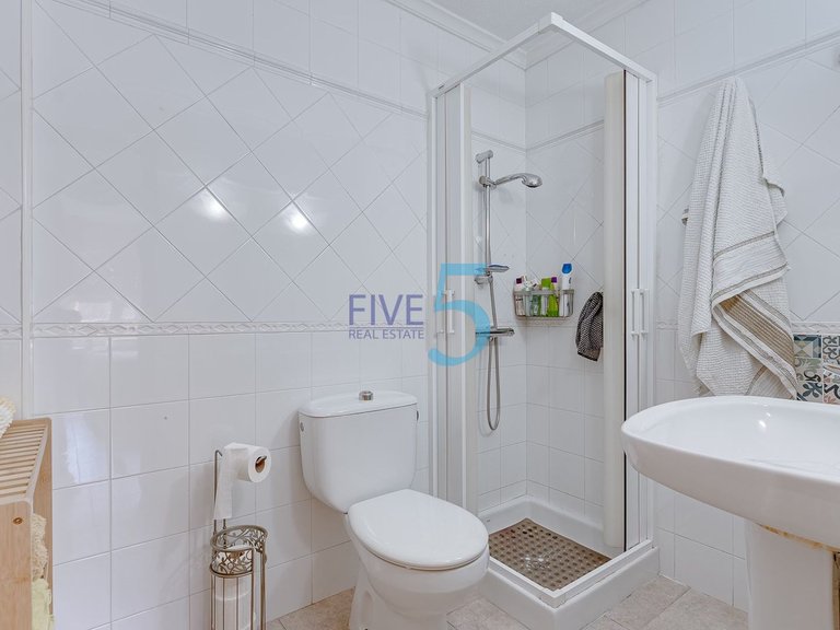 Apartment for Sale in Alicante, Valencia 17