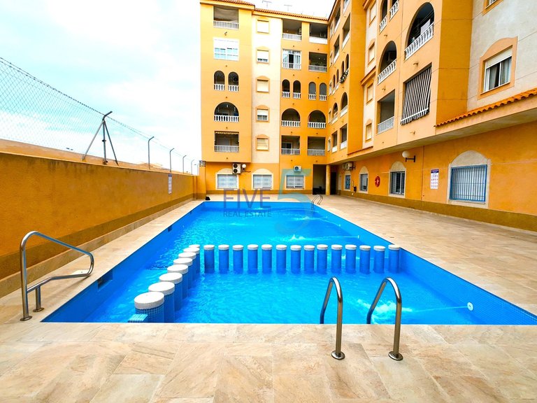 Apartment for Sale in Alicante, Valencia 1