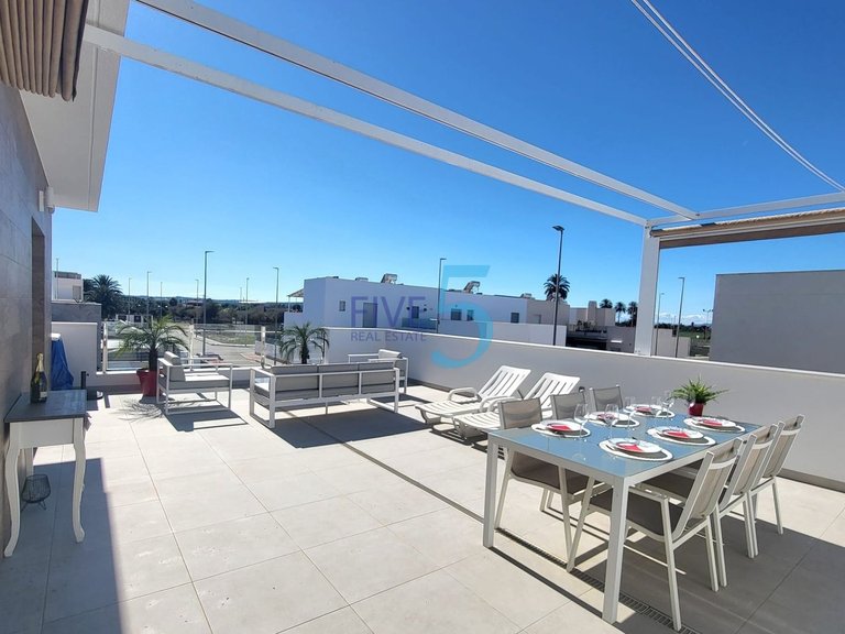 Villa for Sale in Alicante, Valencia 17