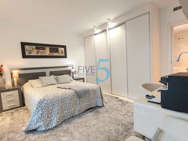 Apartment for Sale in Alicante, Valencia 9
