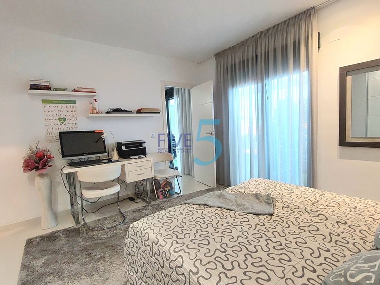 Apartment for Sale in Alicante, Valencia 12