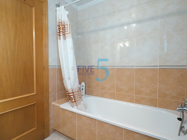 Apartment for Sale in Alicante, Valencia 17