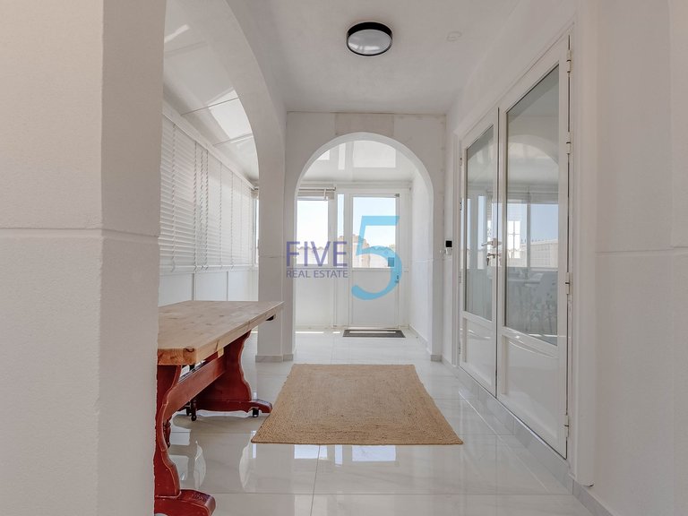 Villa for Sale in Alicante, Valencia 9