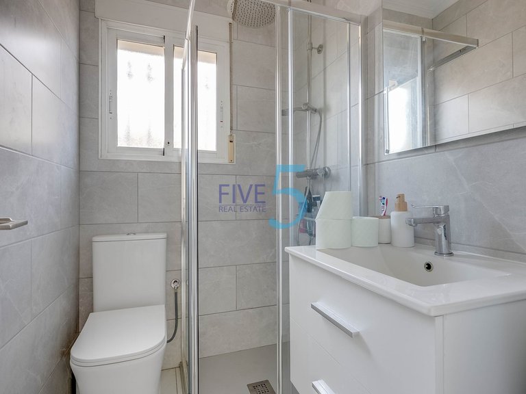 Villa for Sale in Alicante, Valencia 16