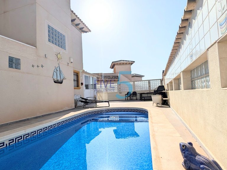 Villa for Sale in Alicante, Valencia 29