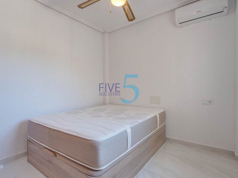 Villa for Sale in Alicante, Valencia 14