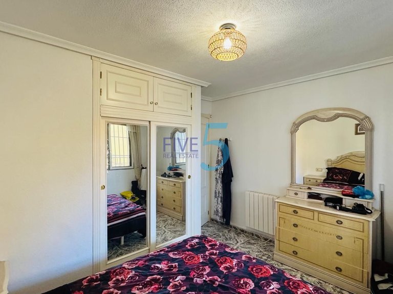 Apartment for Sale in Alicante, Valencia 9