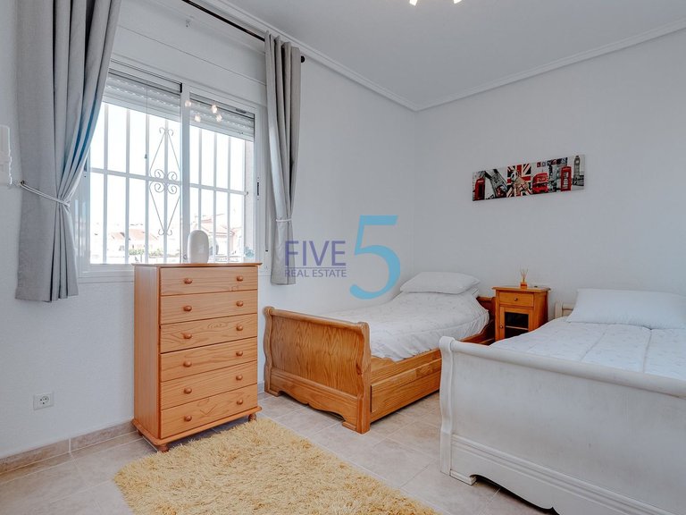 Villa for Sale in Alicante, Valencia 17