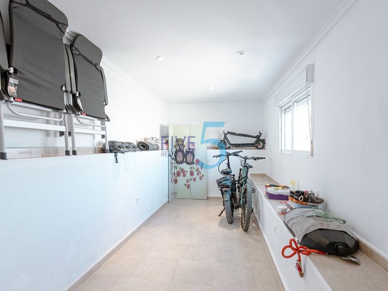 Villa for Sale in Alicante, Valencia 37