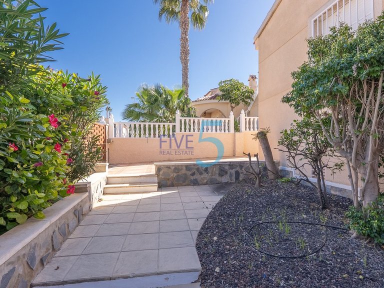 Villa for Sale in Alicante, Valencia 27