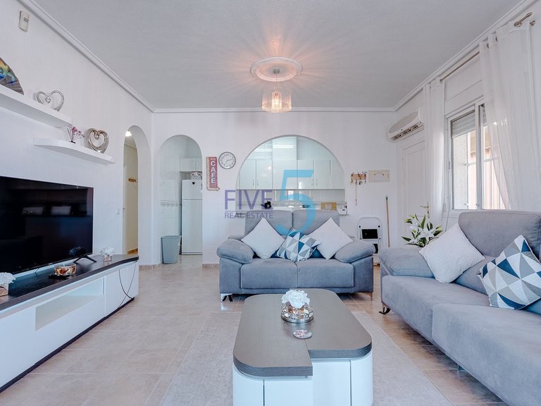 Villa for Sale in Alicante, Valencia 6