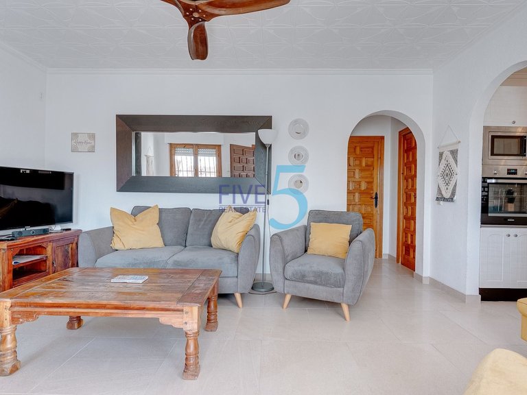 Villa for Sale in Alicante, Valencia 3