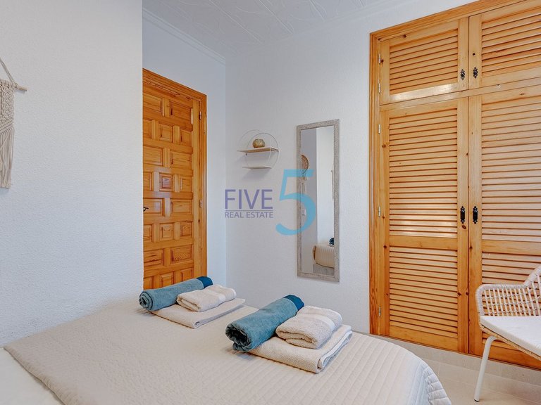 Villa for Sale in Alicante, Valencia 16