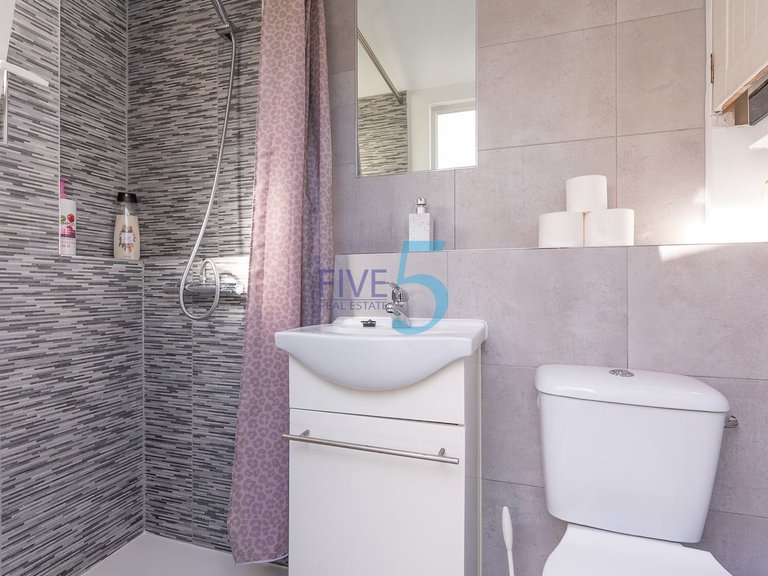 Villa for Sale in Alicante, Valencia 36