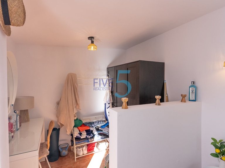 Villa for Sale in Alicante, Valencia 35
