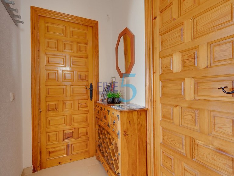 Villa for Sale in Alicante, Valencia 10