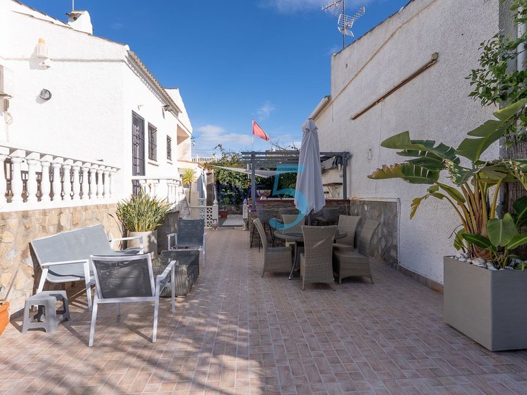 Villa for Sale in Alicante, Valencia 25