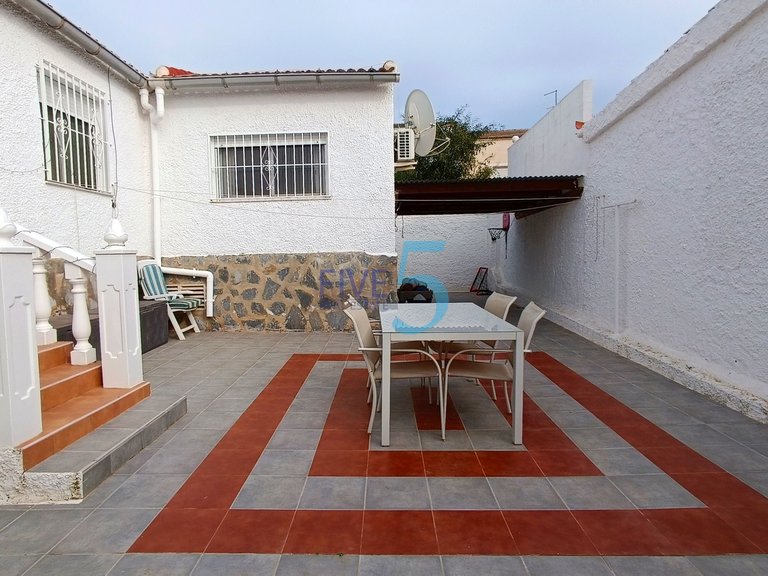 Villa for Sale in Alicante, Valencia 10