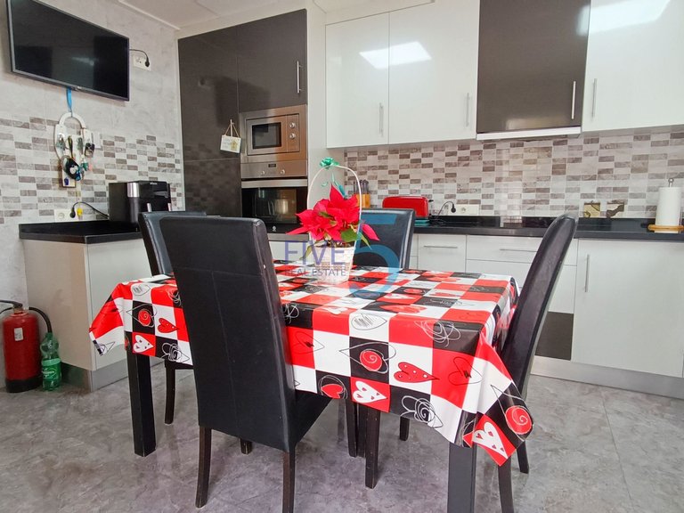 Villa for Sale in Alicante, Valencia 19
