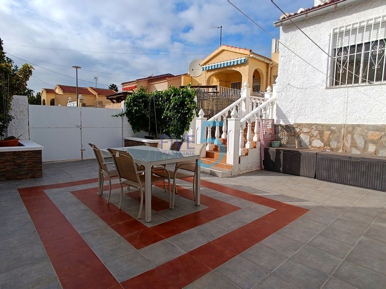 Villa for Sale in Alicante, Valencia 9
